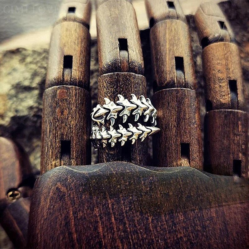 Retro Gothic Keel Spine Rings for Women Men Hip Hop Hyperbole Centipede Jewelry Gifts Trendy Ring Adjustable Anillo