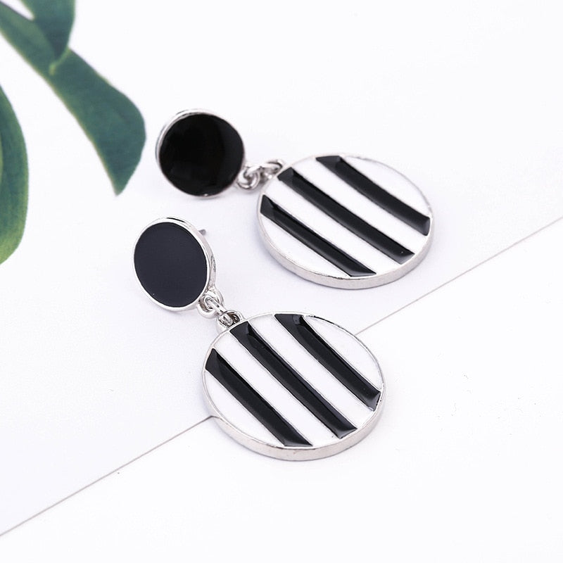 Big Black Flower Hanging Earrings For Women Exaggerated Rock Personality