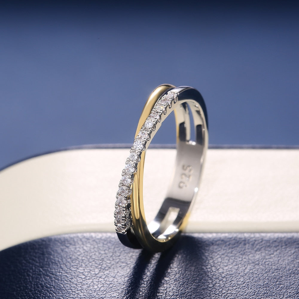 Huitan Luxury CZ Stone Mix Metal Color High Quality Ring