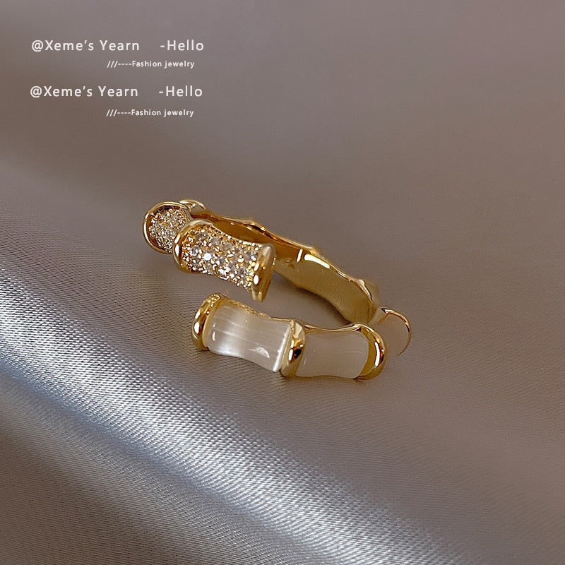 |200000369:200001539;200000783:29;200001034:361181|3256803572183757-Resizable-White-Gold-color