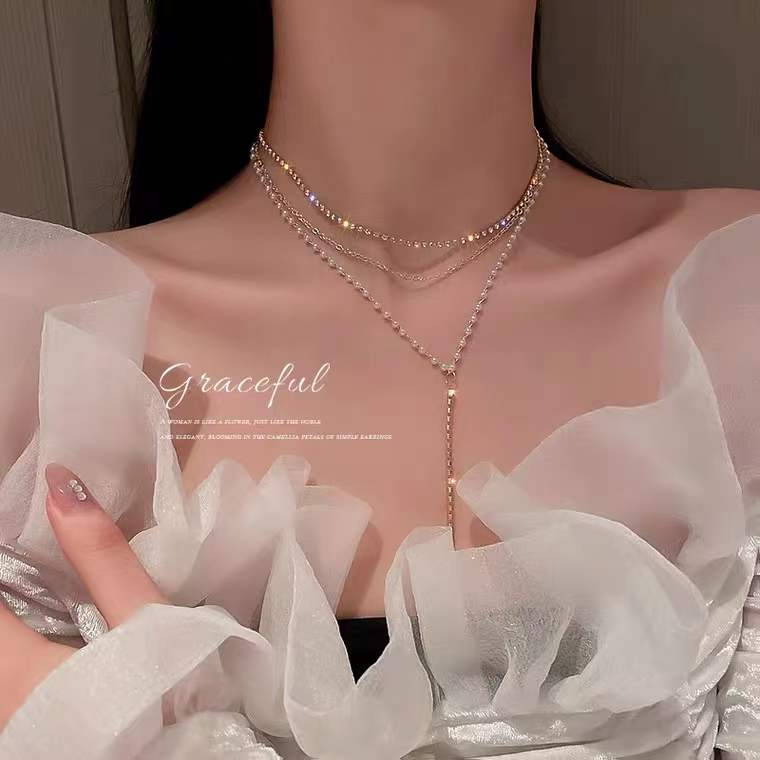 Inlaid Rhinestone Pearl Necklace