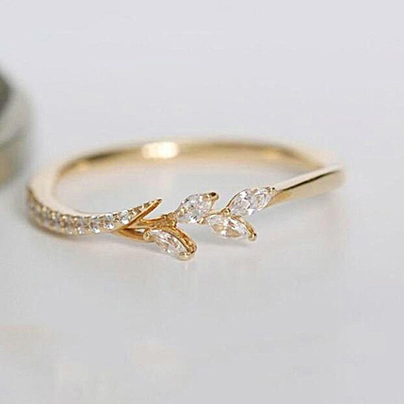 Hot Selling Trendy Claws Design Crystal Zircon Ring