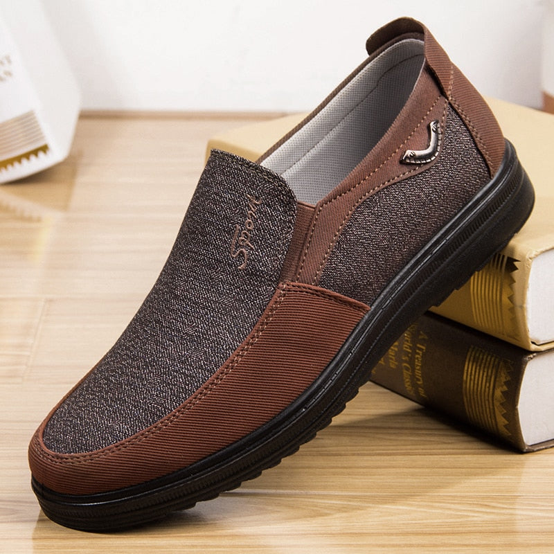 Canvas Shoes Men Classic Loafers Men Casual Shoes Breathable Walking Flat Men Shoes Sneakers Plus Size