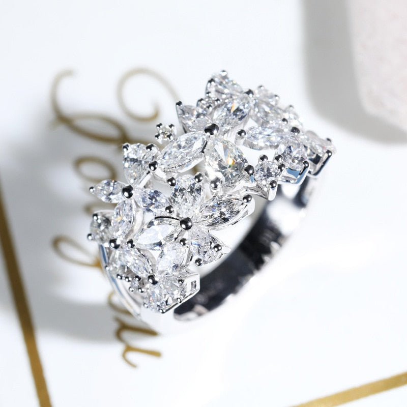 925 Silver Petal Rotating Natural Zircon Ring