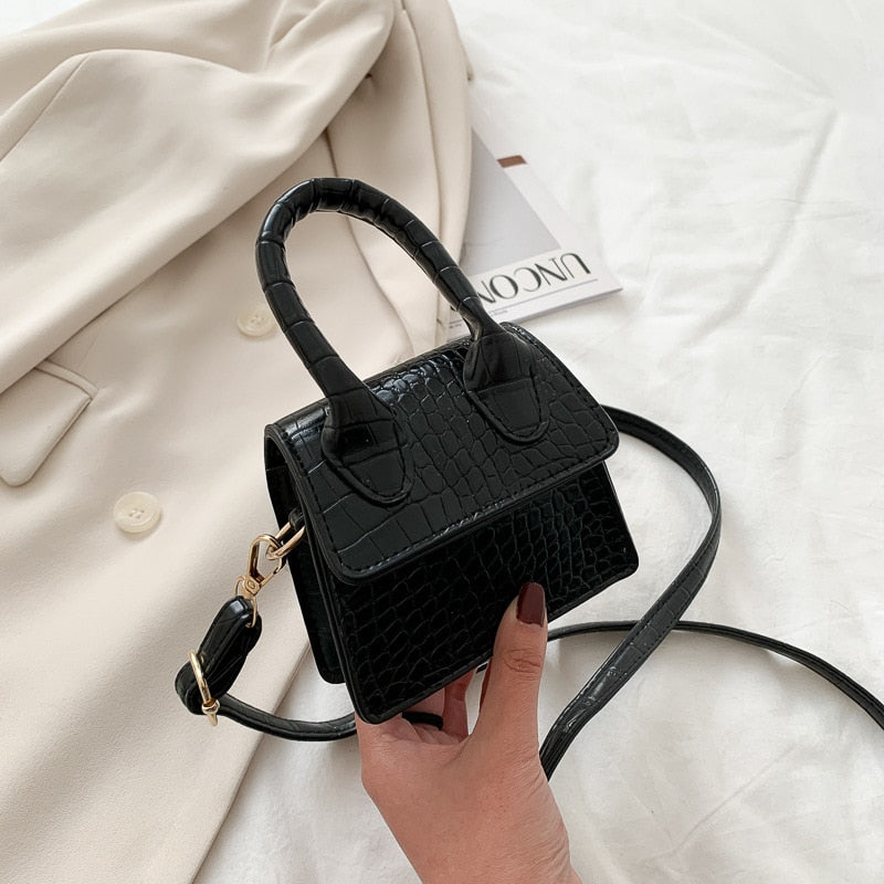 Mini Crocodile Pattern Flip Messenger Crossbody Bag