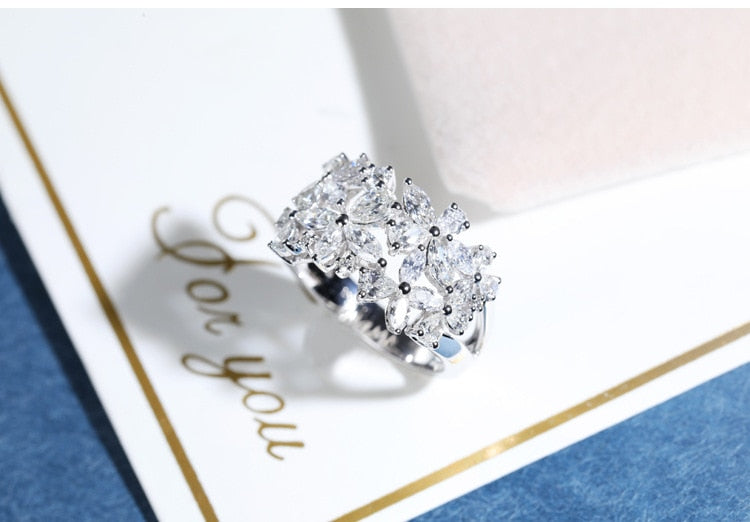 925 Silver Petal Rotating Natural Zircon Ring