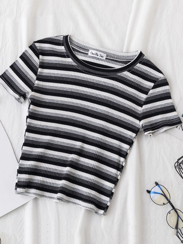 Nuwe T-hemp Vroue-reënbooggestreepte tops Slim Fit T-hemp