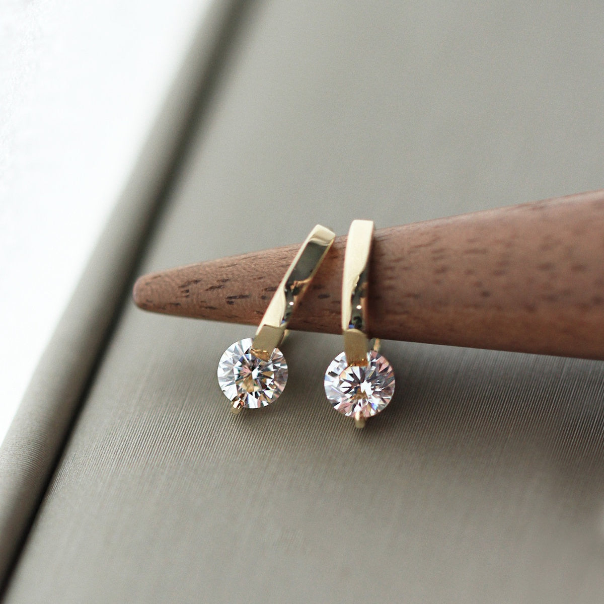 925 Silver Needle Simple Shiny Zircon Gold Plating Earrings