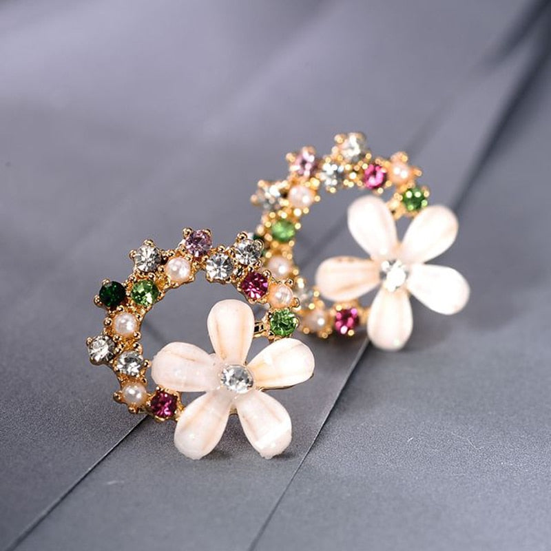New Korean Hollow Wreath Flower Earring