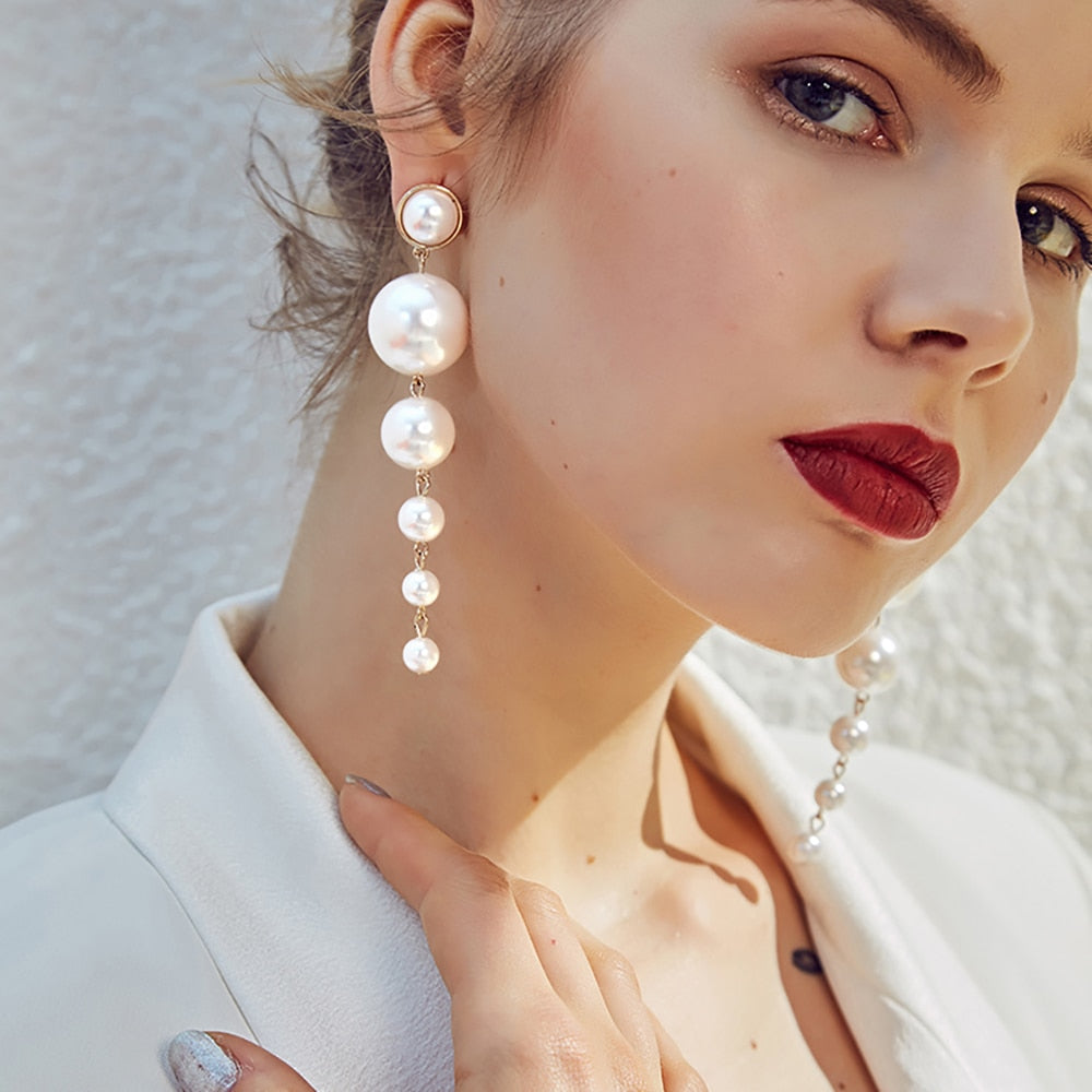 Trend Simulation Pearl Long Earrings - Shopeasywear