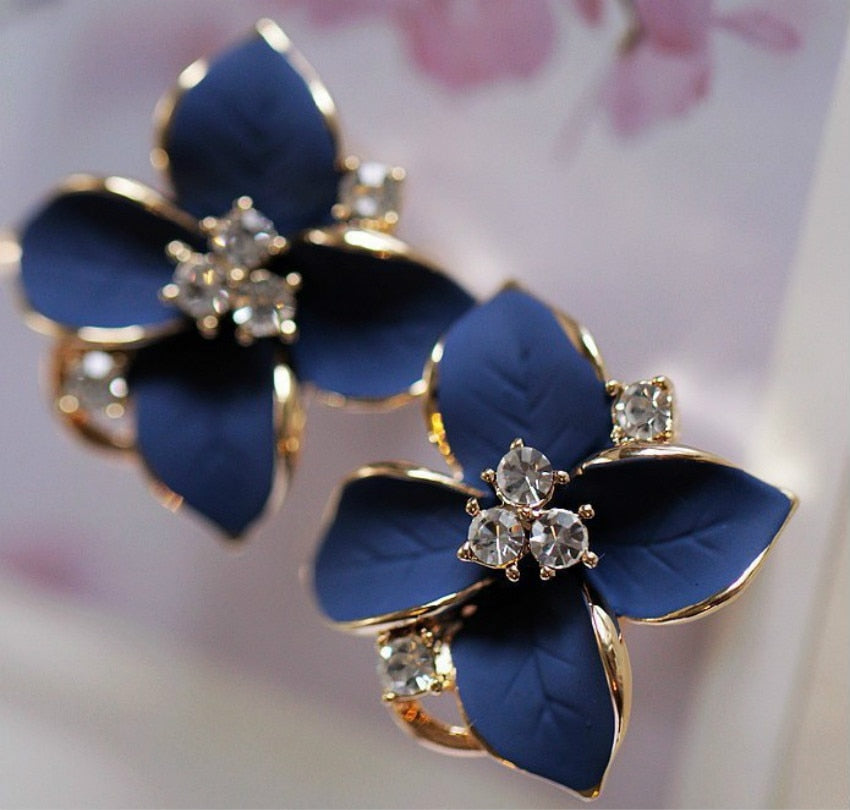 Perforated Female Elegant Earring - Shopeasywear