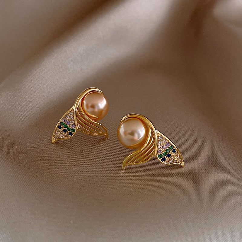 Korean Style Zircon Black Resin Rhombus Ear Studs for Women Elegant Geometric Earrings Jewelry Fashion Earrings Gifts