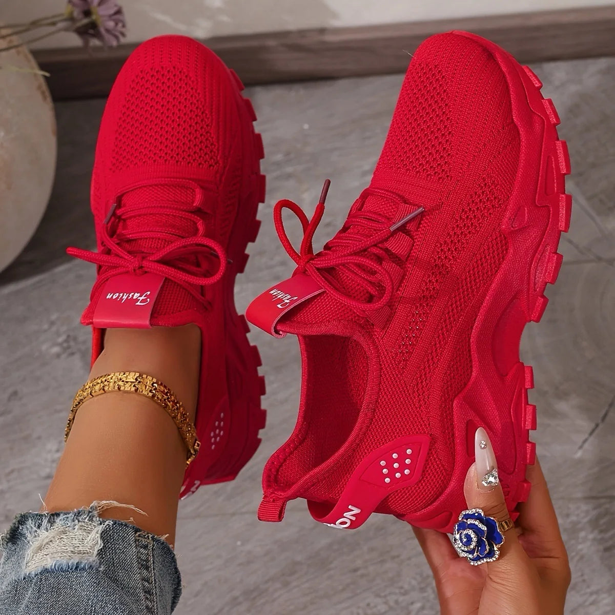 Women’s Breathable Soft Sole Casual Sneakers