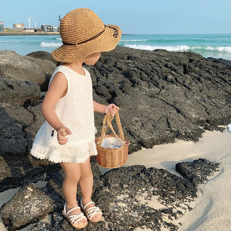 Girls 2022 Summer Clothing Sets Hollow Lace Suit Baby Casual Sleeveless T-shirt+Shorts Kids Clothing Sets Baby Clothes Outfits