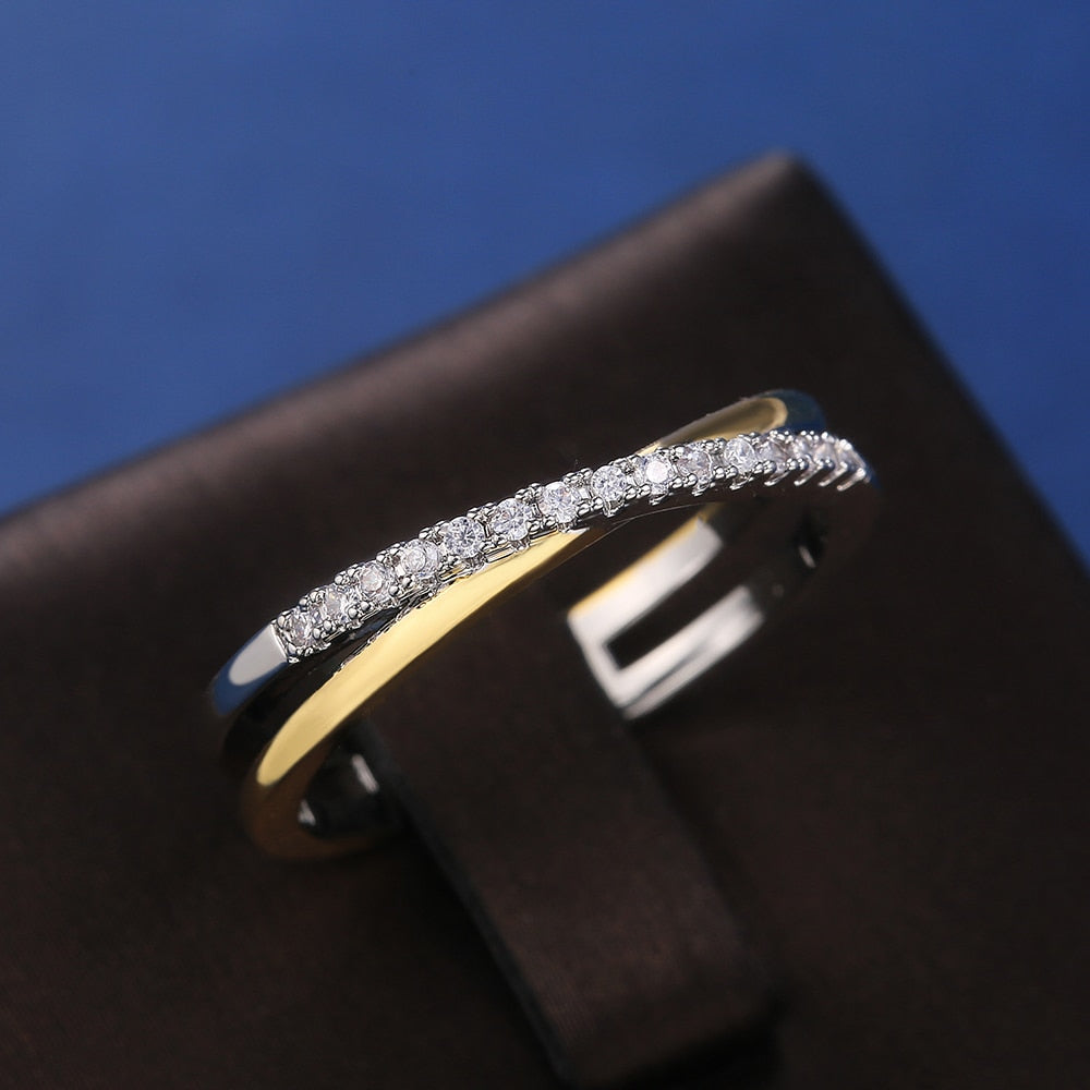 Huitan Luxury CZ Stone Mix Metal Color High Quality Ring