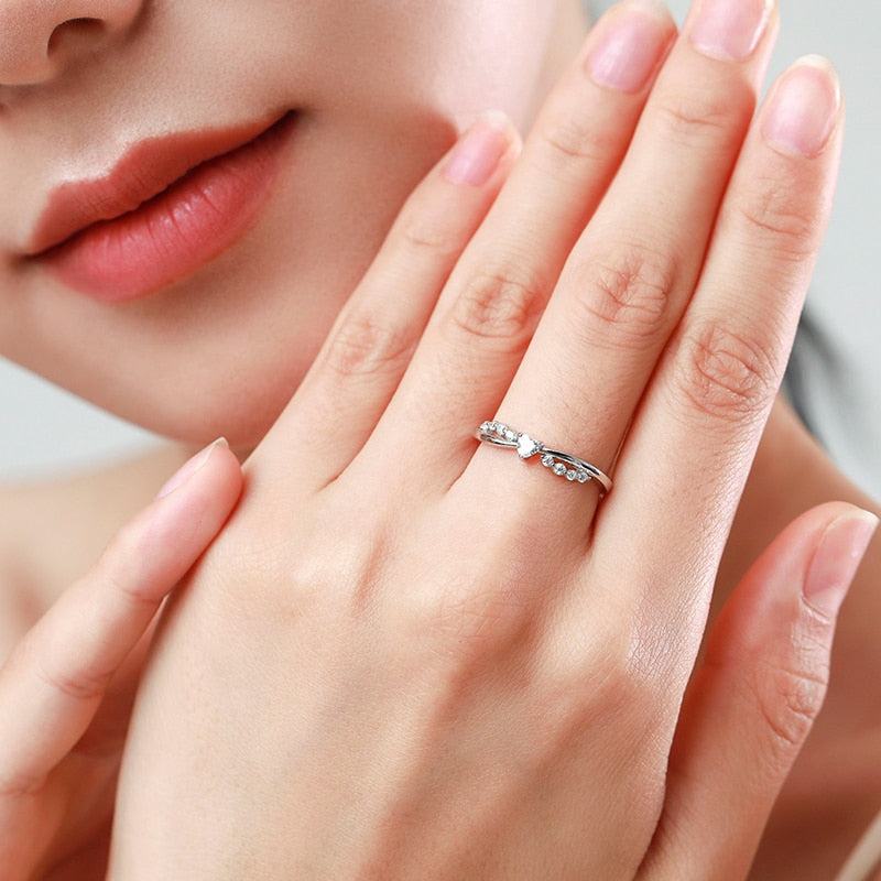 Ailmay 925 Sterling Silver Elegant Sparkling Cubic Zirconia Heart Finger Ring