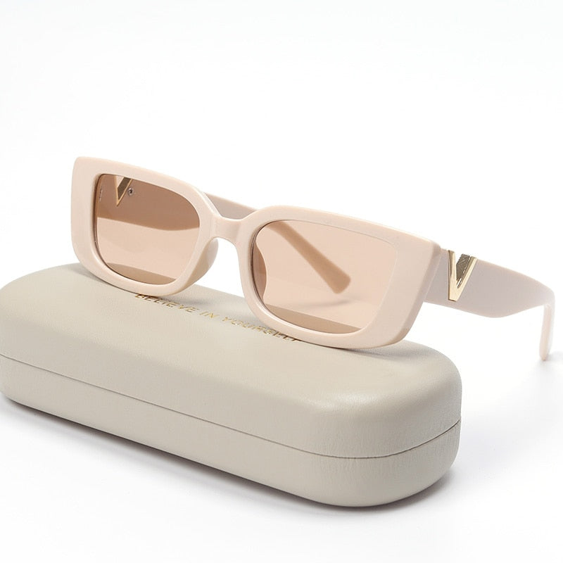Retro Small Frame Cat Eye Sunglasses with Metal Hinges