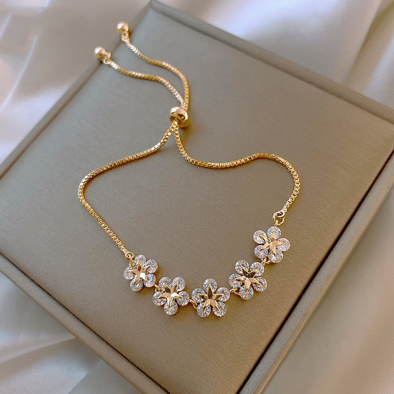 Korean New Luxury Crystal Flower Cubic Zirconia Pendant Bracelet