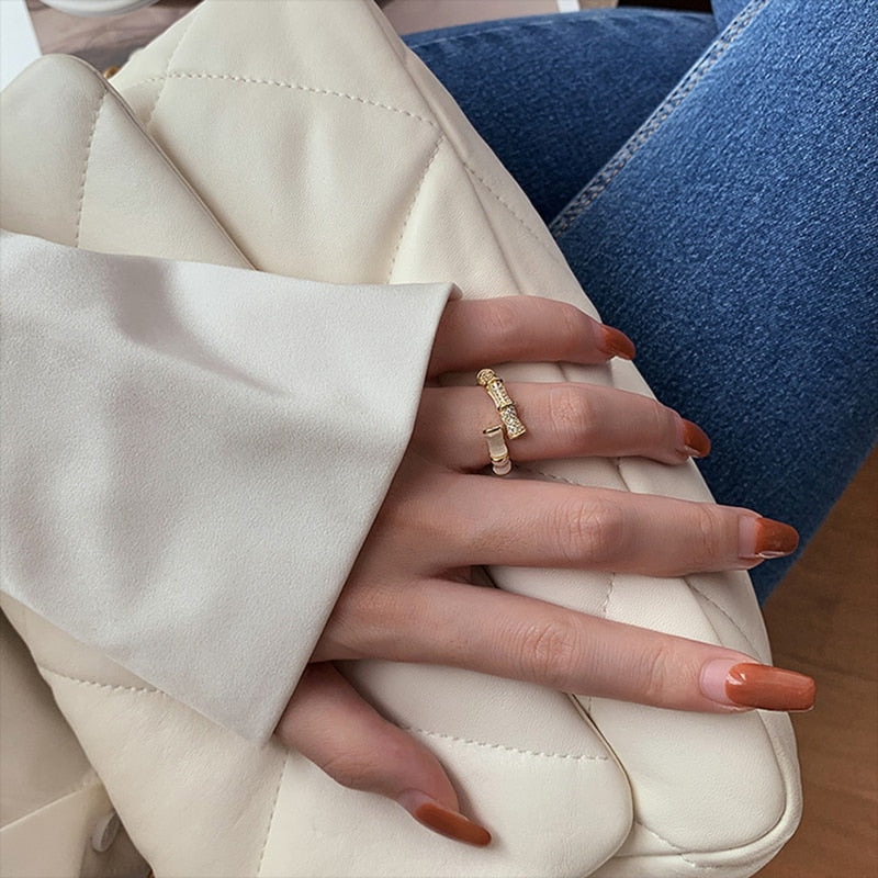 2022 New Design Opals Bamboo Shape Gold Colour Adjustable Rings