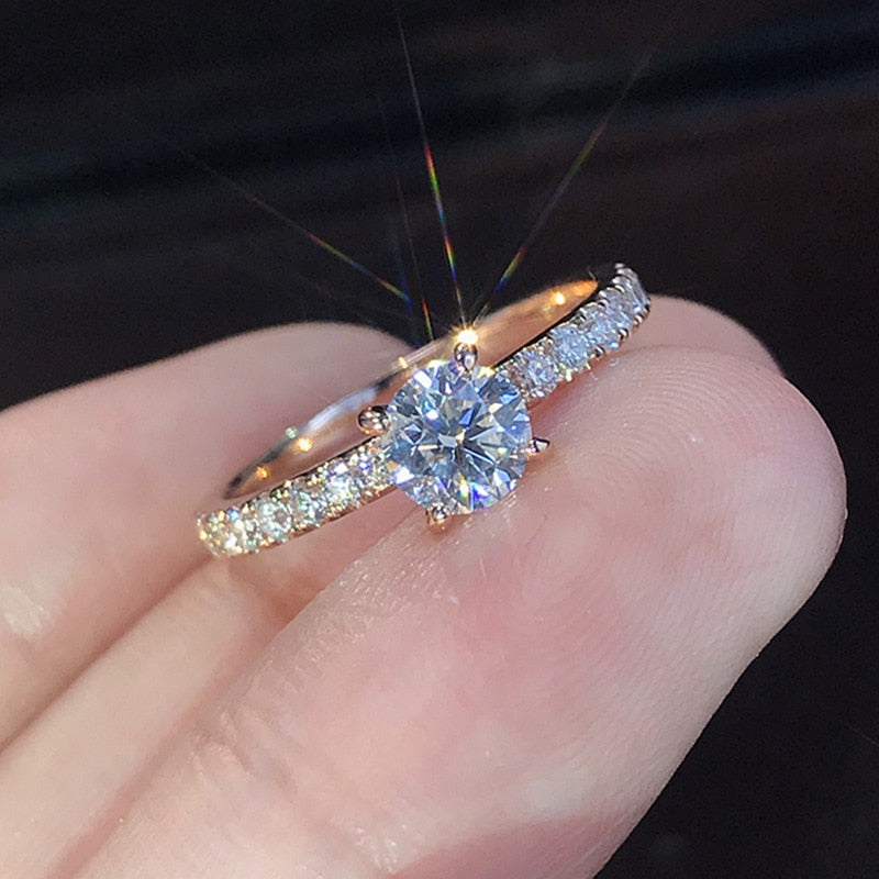 Hot Selling Trendy Claws Design Crystal Zircon Ring