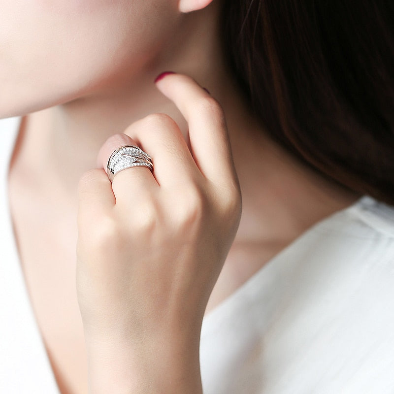 Ladies Jewellery Interwoven Mesh Inlaid Zircon Ring