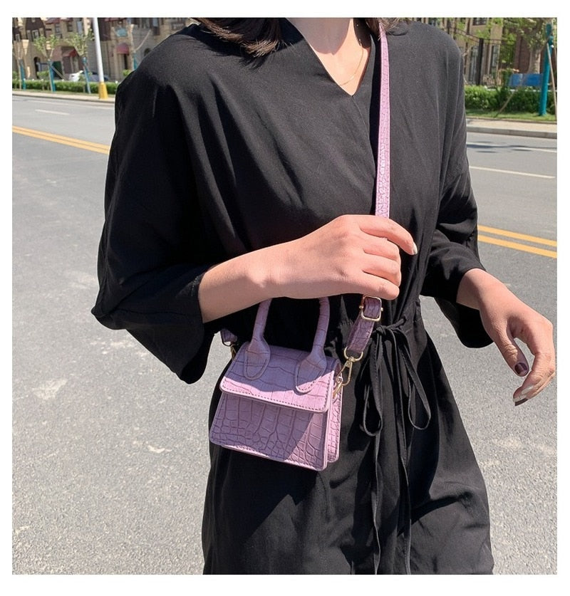 Mini Crocodile Pattern Flip Messenger Crossbody Bag