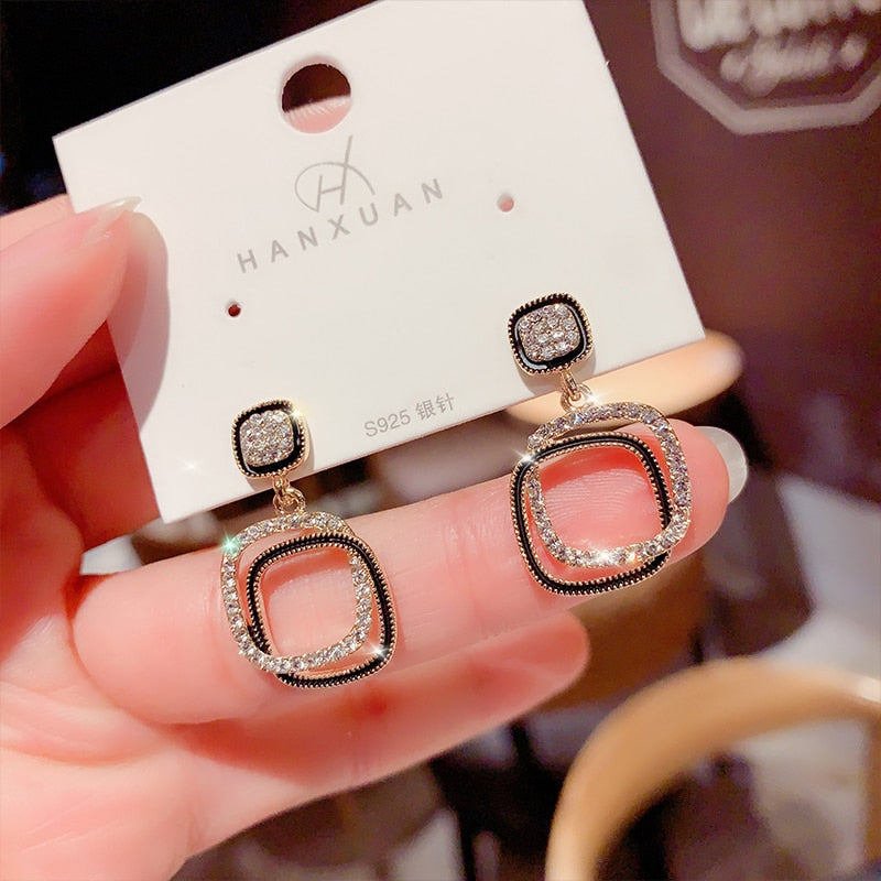 New High-quality Female Exquisite Niche Fashion Stud Earrings