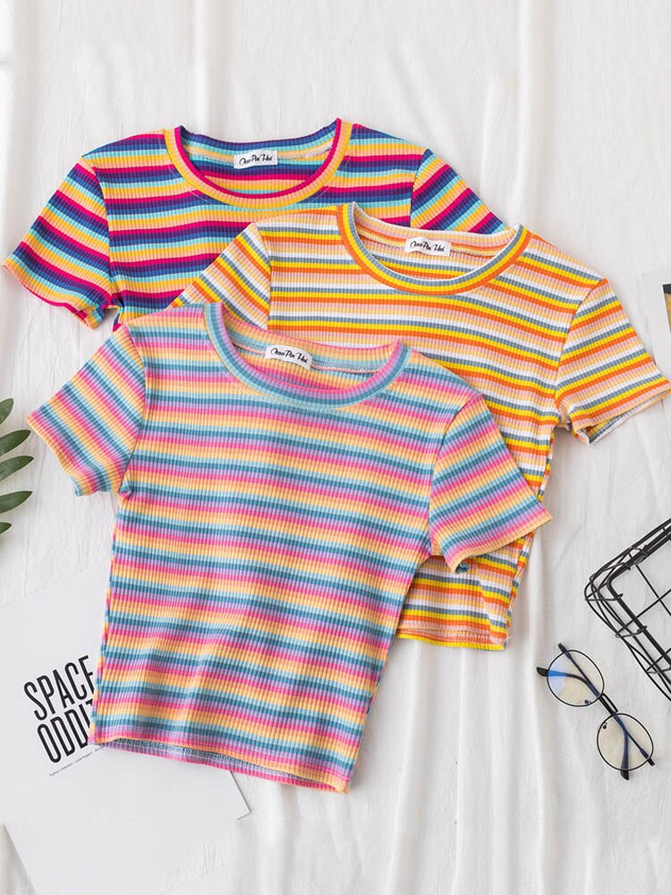 Nuwe T-hemp Vroue-reënbooggestreepte tops Slim Fit T-hemp