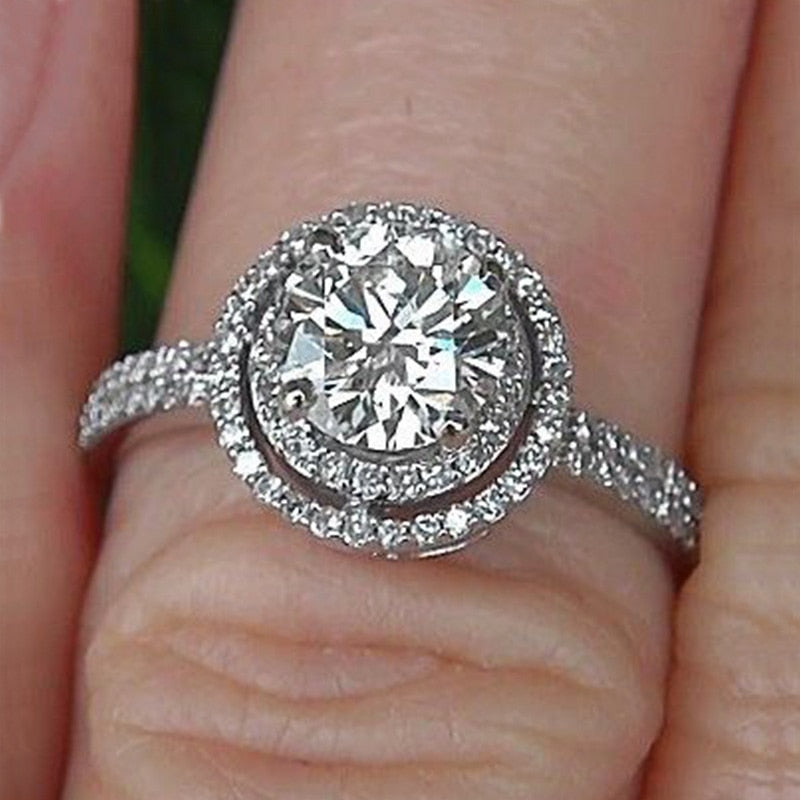 Huitan Trendy Brilliant Cubic Zirconia Ring