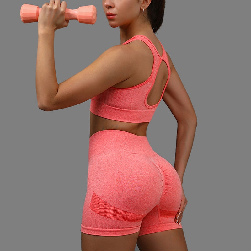 2pcs Yoga Sets Womens Outfits Peach Hip Lifting Suit Neck Hanging Sports Bra Shockproof Quick Drying Shorts Set Female Tracksuit