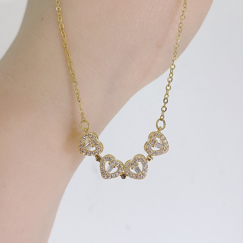 Creative Magnetic Folding Heart-Shaped Four-leaf Clover Pendant