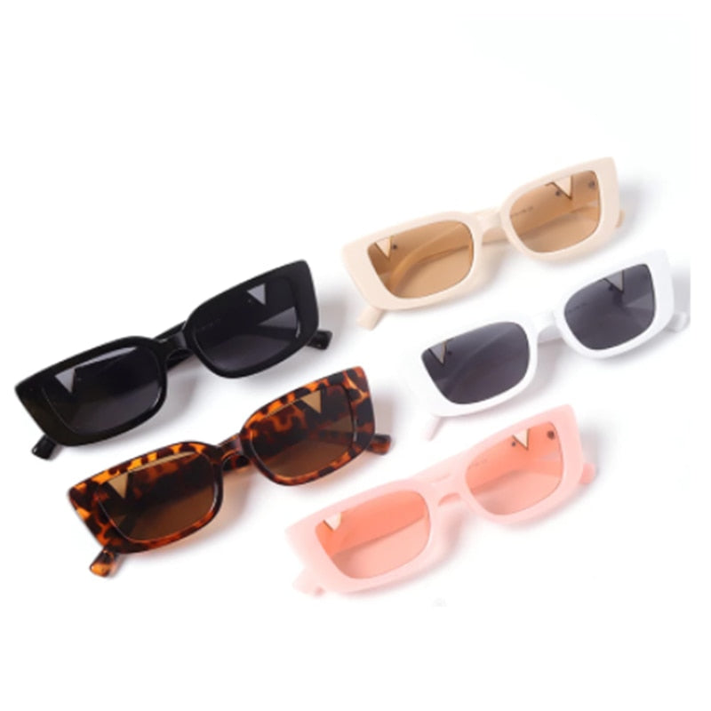 Retro Small Frame Cat Eye Sunglasses with Metal Hinges