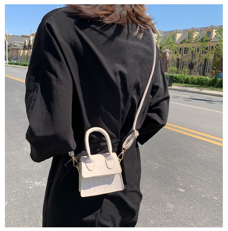 Mini Crocodile Pattern Flip Messenger Crossbody Bag