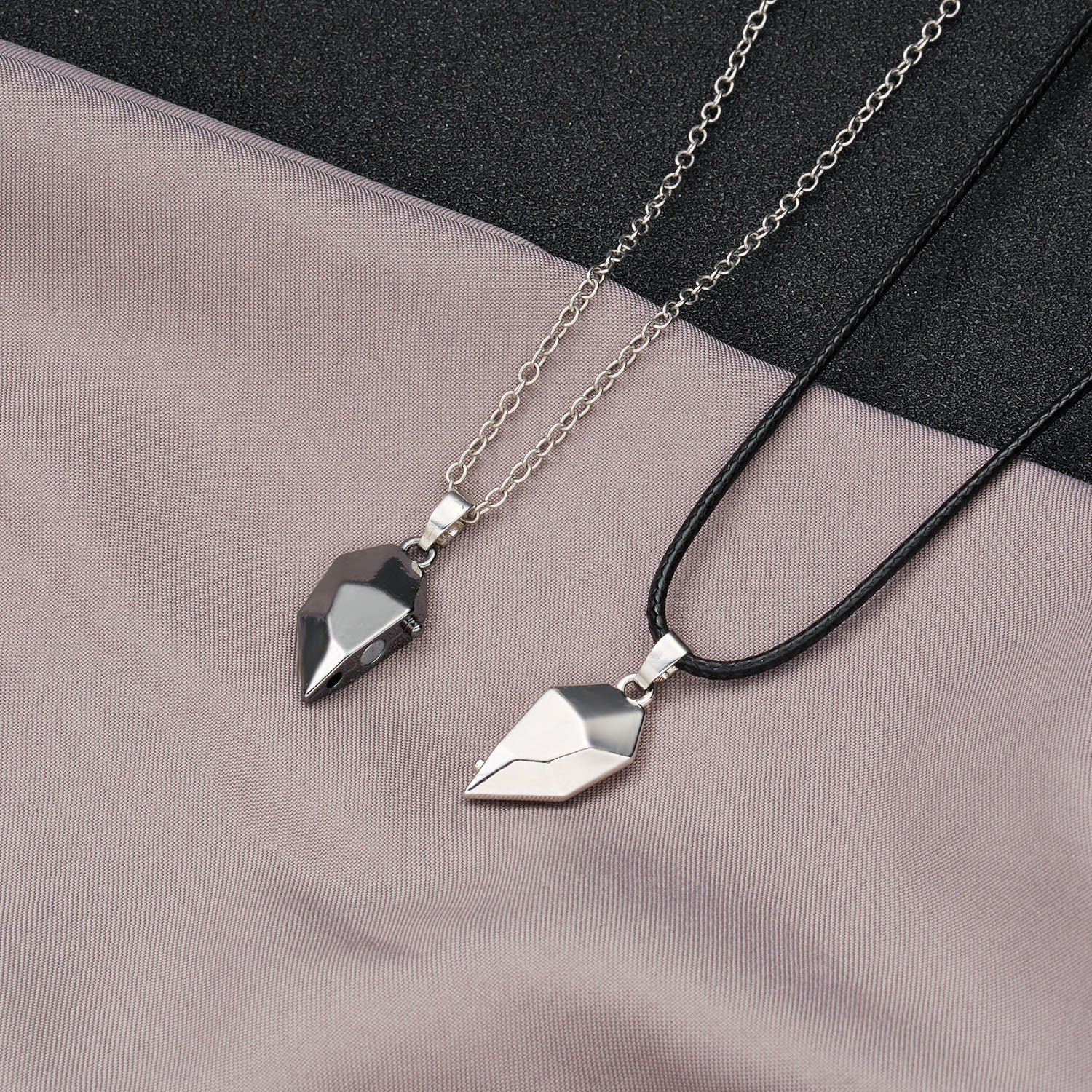 2Pcs Magnetic Heart Couple Necklace