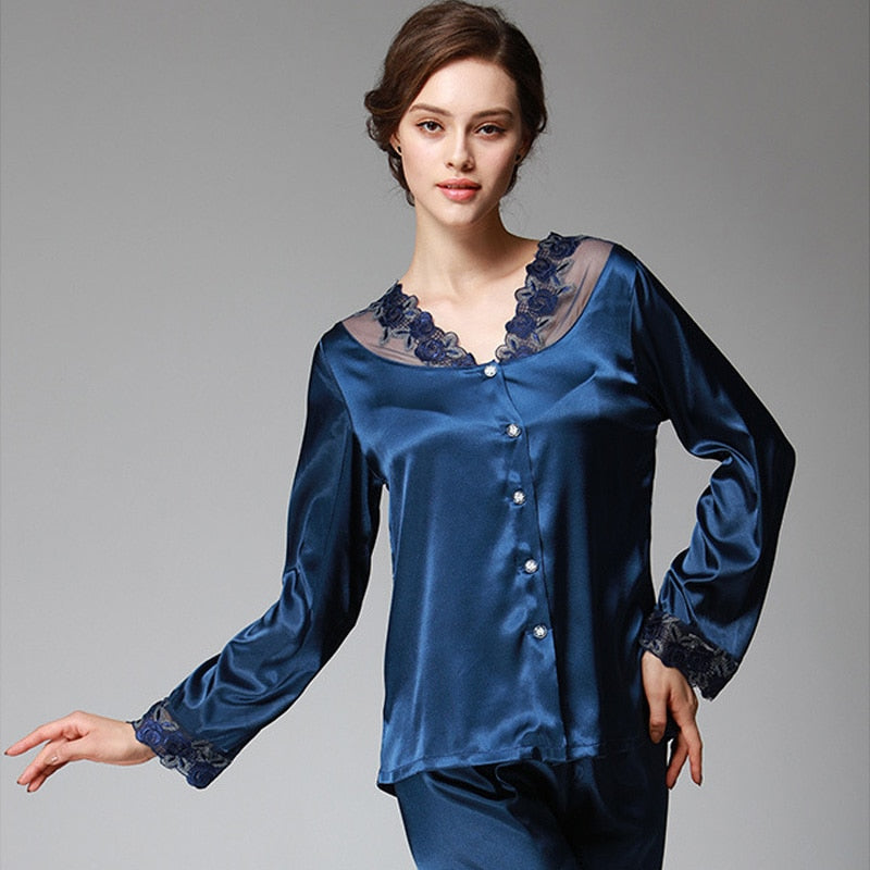 Women pajamas With Two-Piece Long Sleeve Pants