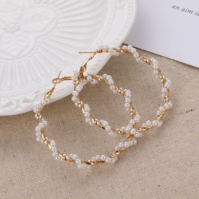 Trend Simulation Pearl Long Earrings - Shopeasywear