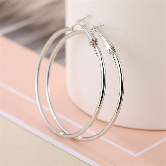 Trend Simulation Pearl Long Earrings - Shopeasywear
