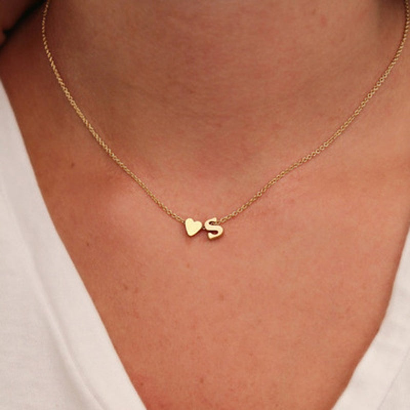 Tiny Heart Letter Name Necklace - Shopeasywear