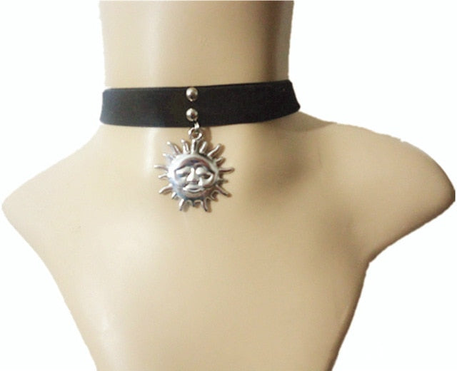 Vintage Women gothic leon the professional mathilda necklace black velvet ribbon Retro sun choker necklace free shipping - Shopeasywear